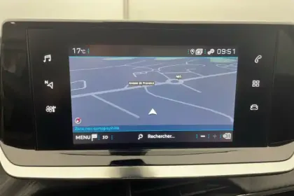 Photo 46 Peugeot 2008  PureTech 130 S&S BVM6