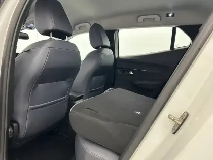 Photo 26 Peugeot 2008  BlueHDi 100 S&S BVM6