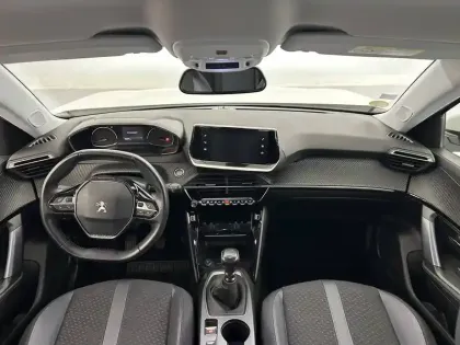 Photo 25 Peugeot 2008  BlueHDi 100 S&S BVM6