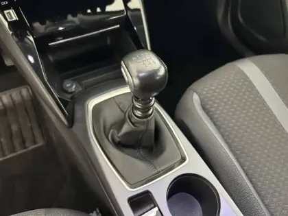 Photo 12 Peugeot 2008  BlueHDi 100 S&S BVM6