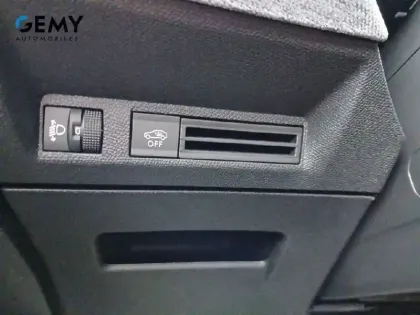 Photo 19 Peugeot 5008  Hybrid 145 e-DCS6