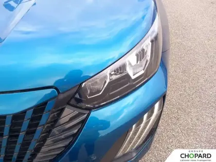 Photo 21 Peugeot 2008  Hybrid 145 e-DCS6