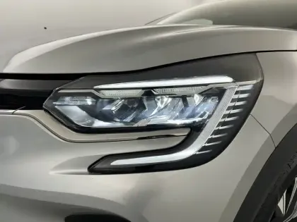 Photo 29 Renault Captur  E-Tech full hybrid 145