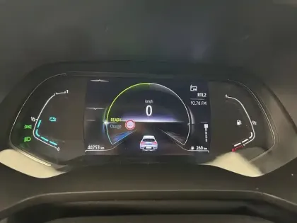 Photo 25 Renault Captur  E-Tech full hybrid 145