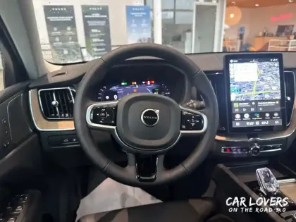 Photo 8 Volvo Xc60  T6 AWD Hybride rechargeable 253 ch+145 ch Geartronic 8