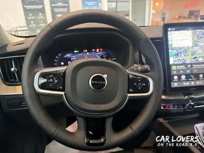 Photo 10 Volvo Xc60  T6 AWD Hybride rechargeable 253 ch+145 ch Geartronic 8