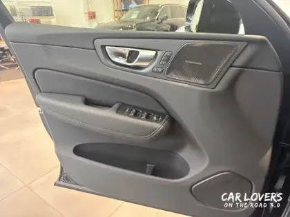 Photo 15 Volvo Xc60  T6 AWD Hybride rechargeable 253 ch+145 ch Geartronic 8