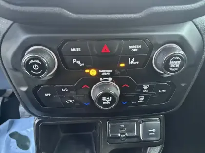 Photo 19 Jeep Renegade  1.6 I Multijet 130 ch BVM6