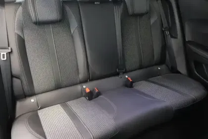 Photo 18 Peugeot 2008  PureTech 130 S&S EAT8