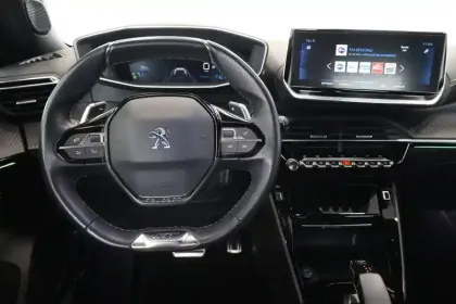 Photo 16 Peugeot 2008  PureTech 130 S&S EAT8