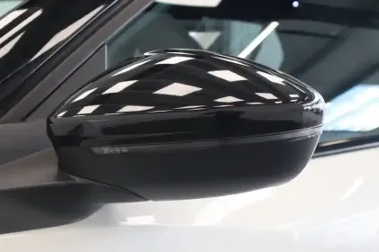 Photo 6 Peugeot 2008  PureTech 130 S&S EAT8