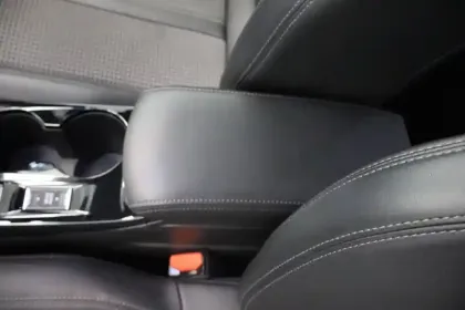 Photo 26 Peugeot 2008  PureTech 130 S&S EAT8