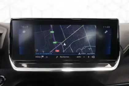 Photo 22 Peugeot 2008  PureTech 130 S&S EAT8