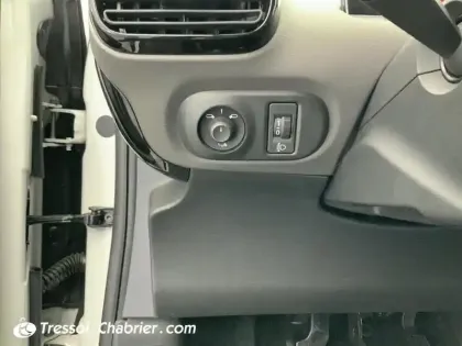 Photo 16 Citroën C4  Cactus PureTech 110 S&S BVM6 Shine