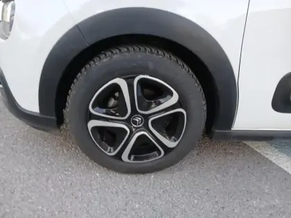 Photo 13 Citroën C3  PureTech 83 S&S BVM5 Shine