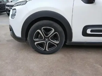 Photo 13 Citroën C3  PureTech 83 S&S BVM5 Shine