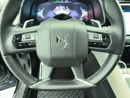 Photo 18 DS DS 7  Hybride Rechargeable E-Tense 360 EAT8 4x4 La Premiere