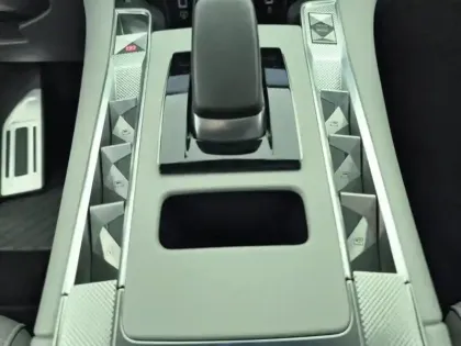 Photo 19 DS DS 7  Hybride Rechargeable E-Tense 360 EAT8 4x4 La Premiere