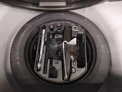 Photo 26 Peugeot 208  Hybrid 100 e-DCS6 GT