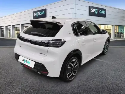 Photo 27 Peugeot 208  Hybrid 100 e-DCS6 GT