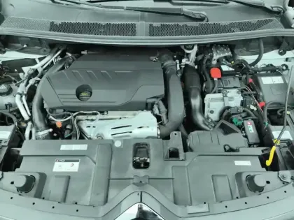 Photo 6 Citroën C5 aircross  Hybride Rechargeable 225 S&S e-EAT8 Shine Pack