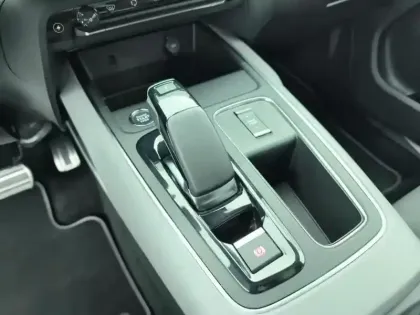 Photo 23 Citroën C5 aircross  Hybride Rechargeable 225 S&S e-EAT8 Shine Pack