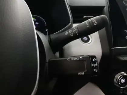 Photo 25 Renault Clio V E-Tech full hybrid 145 Techno