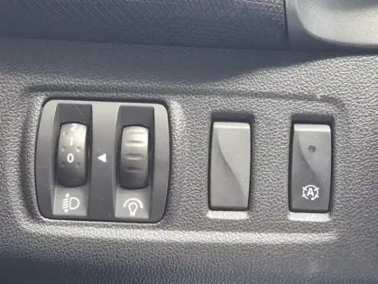 Photo 17 Renault Clio IV Zen ENERGY dCi 90 E6C
