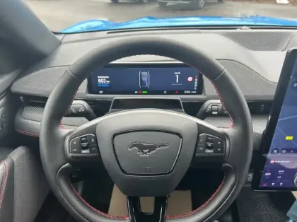 Photo 6 Ford Mustang mach-E 294ch Extended Range 91kWh Premium Propulsion