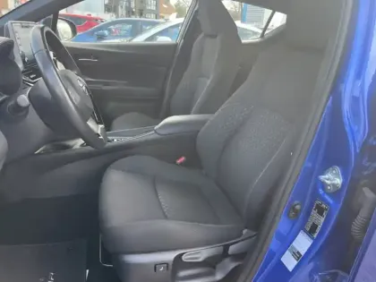 Photo 8 Toyota C-HR 2.0 Hybride 184 Dynamic Business Beyond HYBR