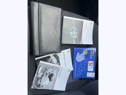 Photo 16 Toyota C-HR 2.0 Hybride 184 Dynamic Business Beyond HYBR