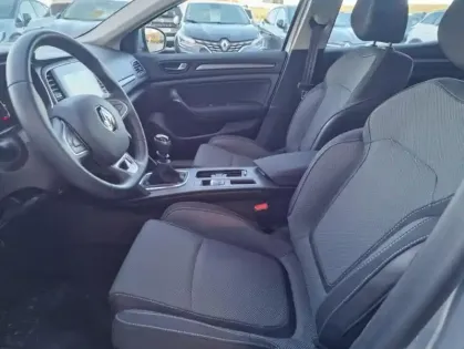 Photo 14 Renault Megane IV Berline evolution Blue dCi 115