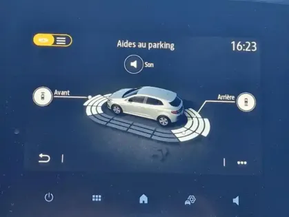 Photo 25 Renault Megane IV Berline evolution Blue dCi 115