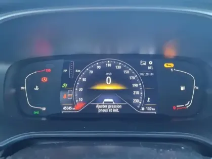 Photo 22 Renault Megane IV Berline evolution Blue dCi 115