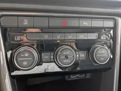 Photo 14 Volkswagen T-roc  2.0 TDI 150ch IQ.Drive DSG7 Euro6d-T