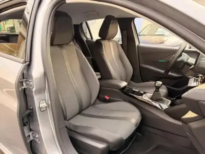 Photo 5 Peugeot 208  1.2 PureTech 100ch S&S Allure