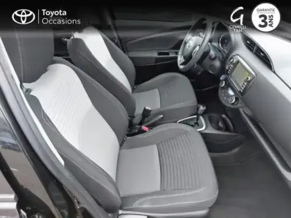 Photo 5 Toyota Yaris  100h Dynamic 5p RC19