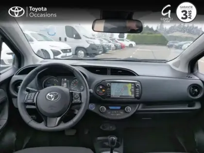 Photo 7 Toyota Yaris  100h Dynamic 5p RC19