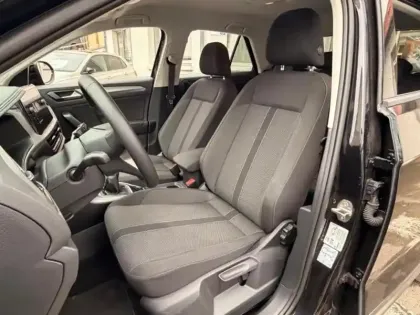 Photo 12 Volkswagen T-roc  1.0 TSI 116ch VW Edition