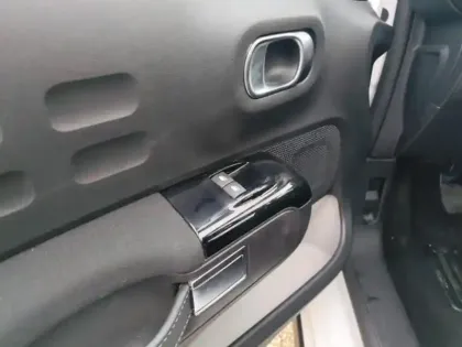 Photo 11 Citroën C3  1.2 PureTech 110ch S&S Shine 120-123g