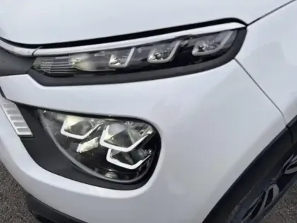 Photo 14 Citroën C3  1.2 PureTech 110ch S&S Shine 120-123g