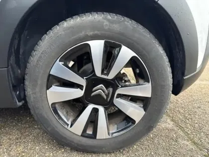 Photo 11 Citroën C3  1.2 PureTech 110ch S&S Shine 120-123g