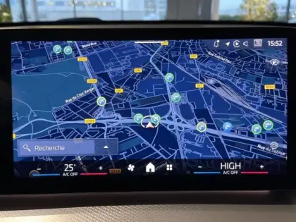 Photo 10 BMW X1  ieDrive20 204ch M Sport