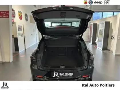 Photo 8 Alfa Romeo Tonale  1.5 Ibrida 175ch Sport Speciale TCT