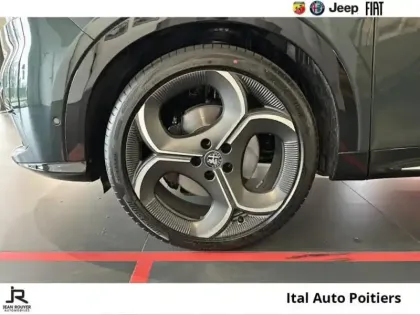 Photo 9 Alfa Romeo Tonale  1.5 Ibrida 175ch Sport Speciale TCT