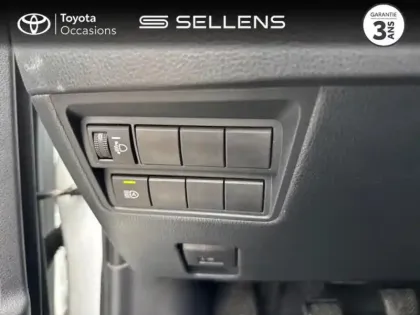 Photo 8 Toyota Yaris  120 VVT-i Dynamic 5p MY22