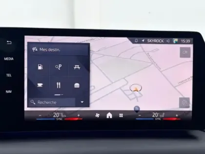 Photo 12 BMW Serie 1 Série 1 120dA 163ch M Sport Design DKG7