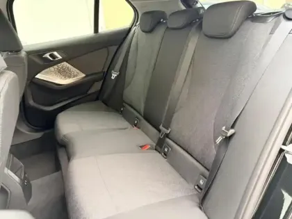 Photo 6 BMW Serie 1 Série 1 120dA 163ch M Sport Design DKG7