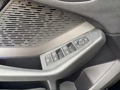 Photo 13 BMW Serie 1 Série 1 120dA 163ch M Sport Design DKG7