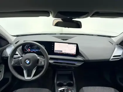 Photo 7 BMW Serie 1 Série 1 120dA 163ch M Sport Design DKG7